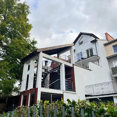 Dubois アパート *